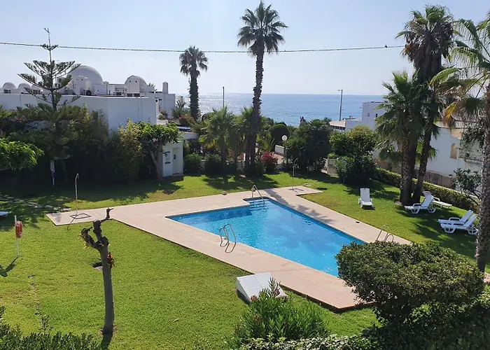 Neptunito: Primera Linea Con Piscina
