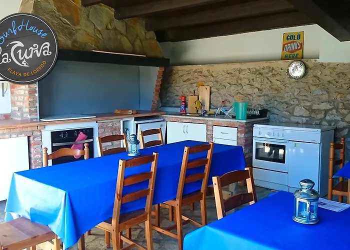 La Curva Surfhouse