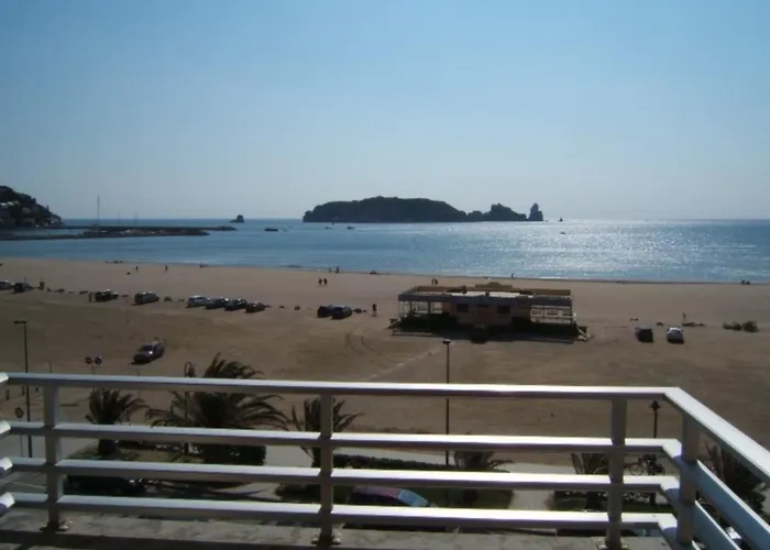Cap Castell B4