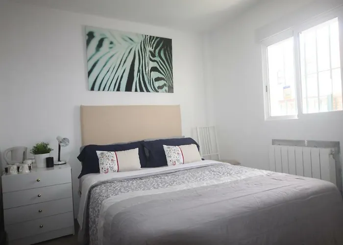 Marbella-Banus, Rooms-Habitaciones, gratis Parking, gratis WIFI, gratis Cafe\', gratis Frigo y Microonda, baño compartido, Homestay