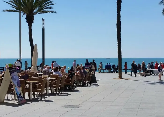 Apartamento En Centro A 150M Del Mar Apolo B