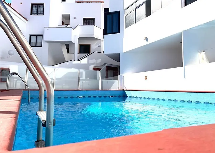 Two Bedroom Apartment In Los Cristianos Colina II