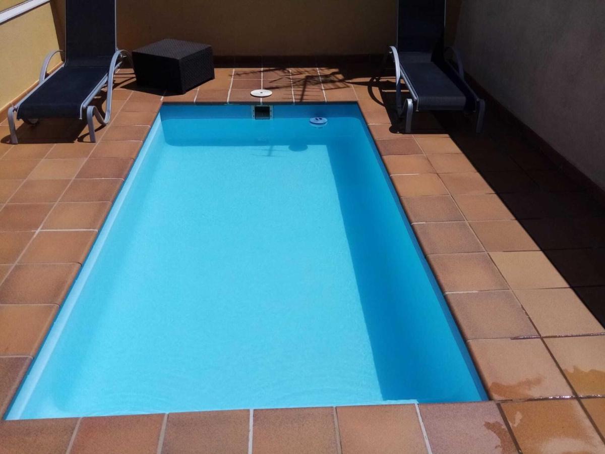 Spacious In With Swimming Pool
