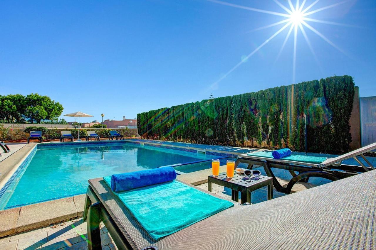 Mares 4 Bedroom Villa, Cala'n Forcat Villa *