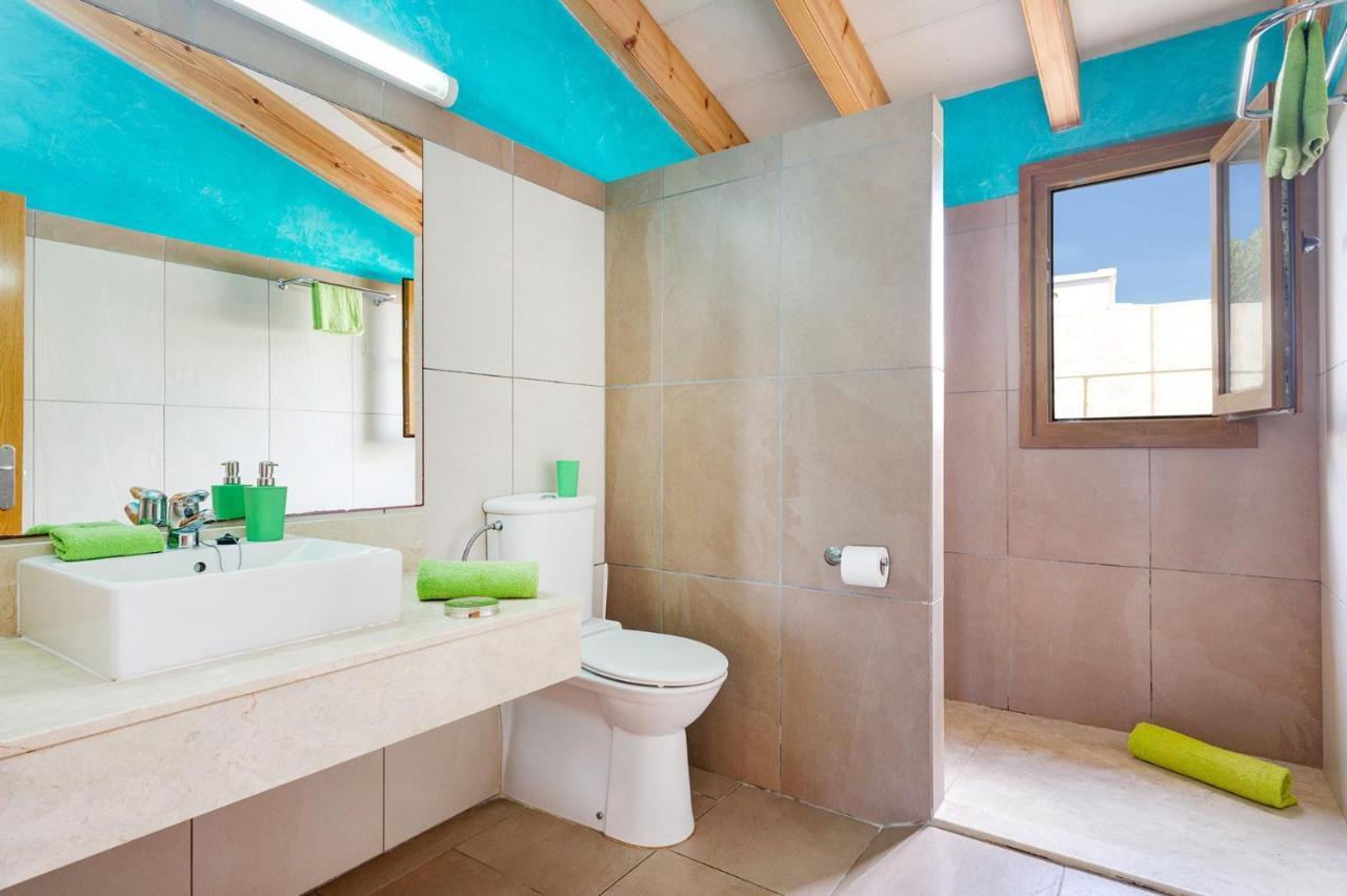 Mares 4 Bedroom Villa, Cala'n Forcat *