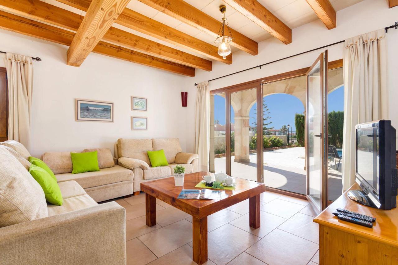 Mares 4 Bedroom Villa, Cala'n Forcat Villa *