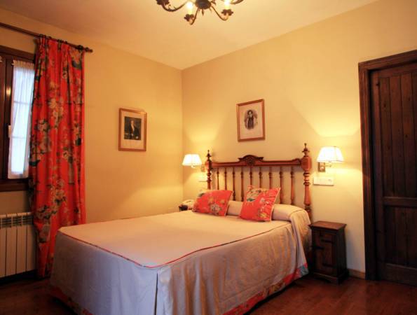 Pax Casona Del Busto Hotel 3*
