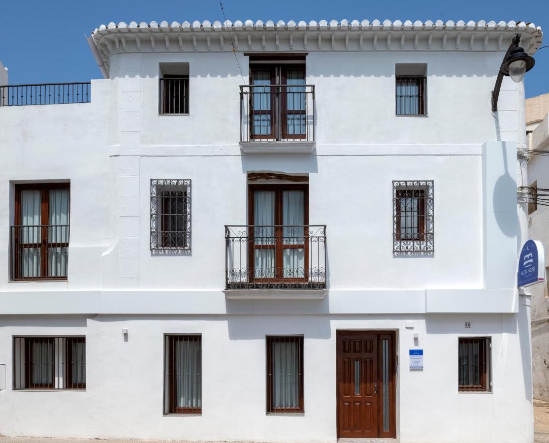 House 3*
