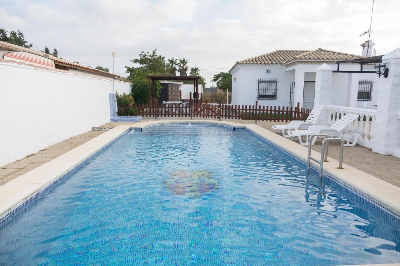 Chalet Astilbe - Con Piscina Privada Сasa de vacaciones Chiclana de la Frontera