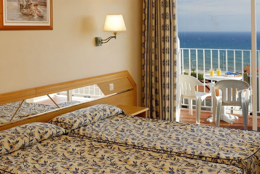 Hotel Checkin Catalonia 3*