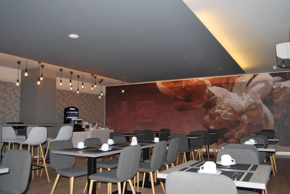 Estudiotel Hotel 2*
