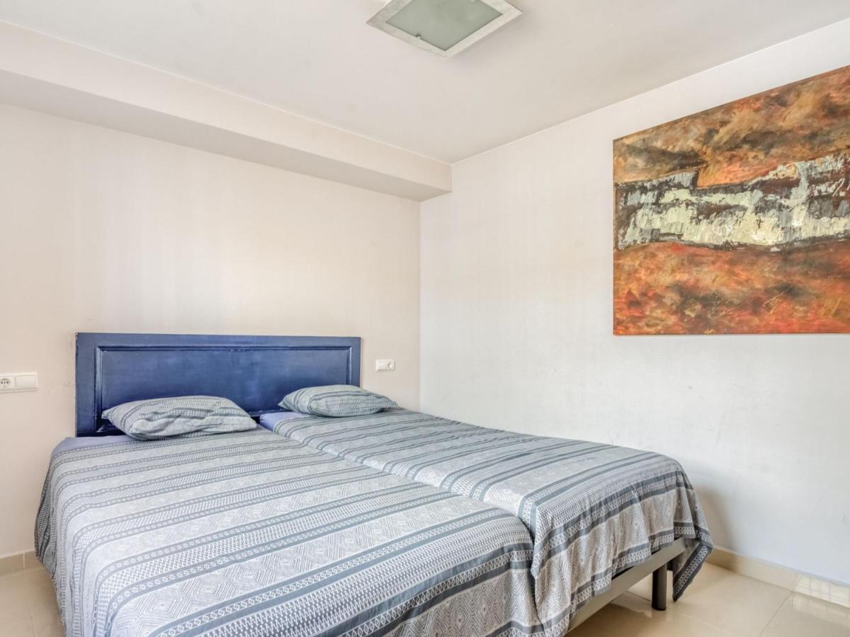 Spacious In With Swimming Pool Holiday home *