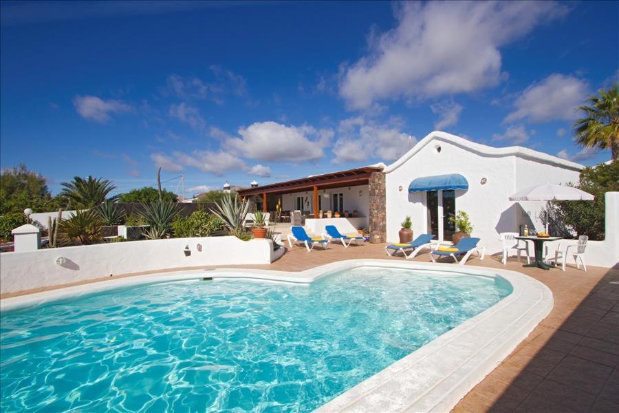 Villa Dos Piedras Puerto Del Carmen Lanzarote *