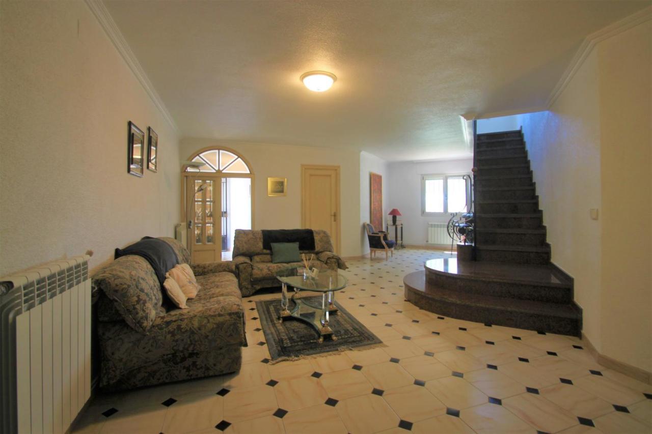 Chalet Casaturis Para Disfrutar Con Piscina Privada En San Vicente Del Raspeig Ch101