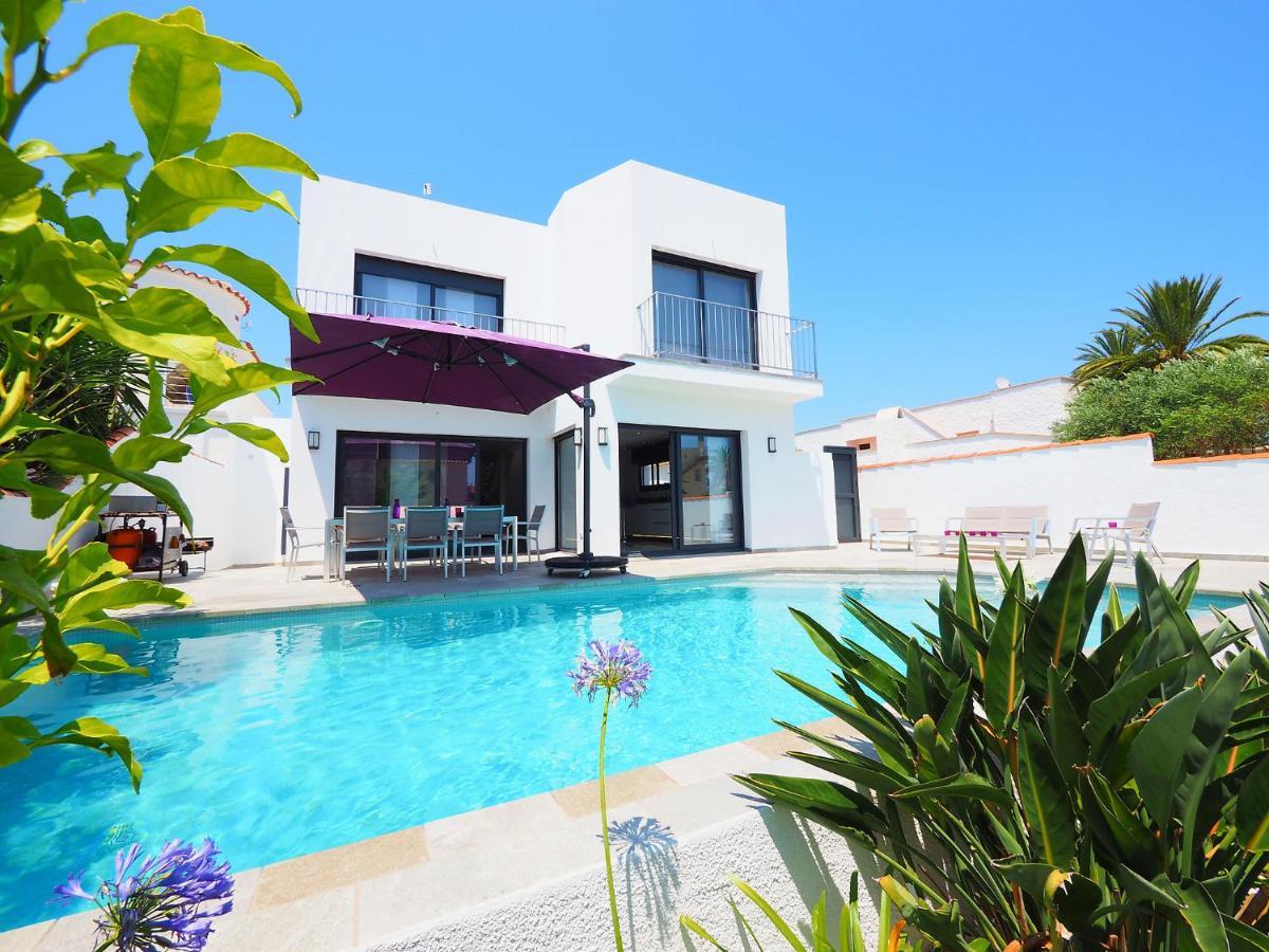 Norfeu By Interhome Ampuriabrava