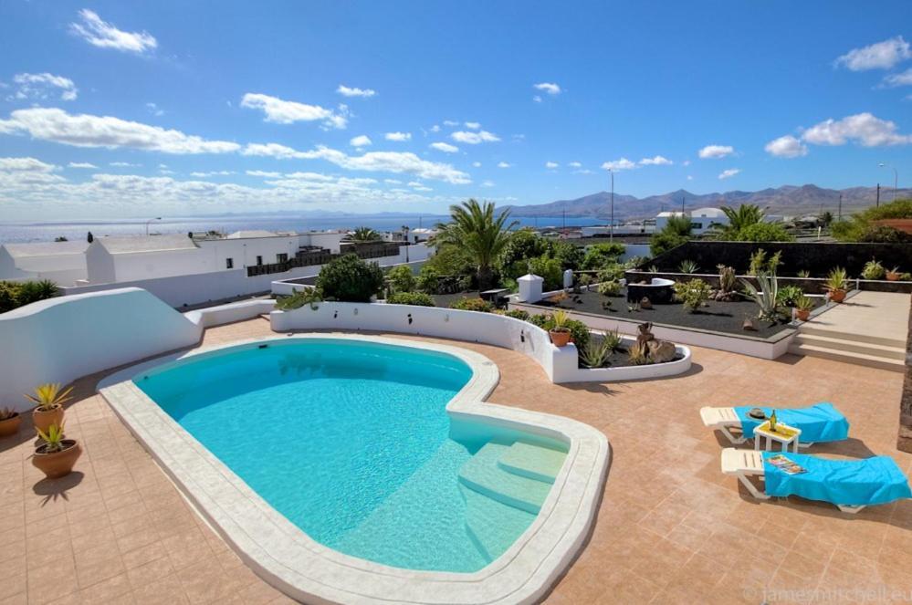 Villa Dos Piedras Puerto Del Carmen Lanzarote *
