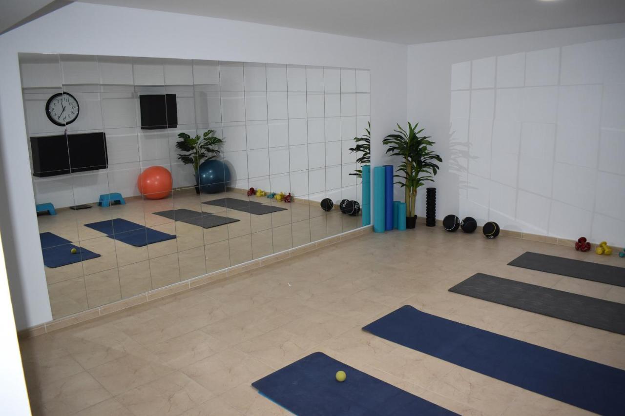 Casa Tilley Private Pool-gym-garden *