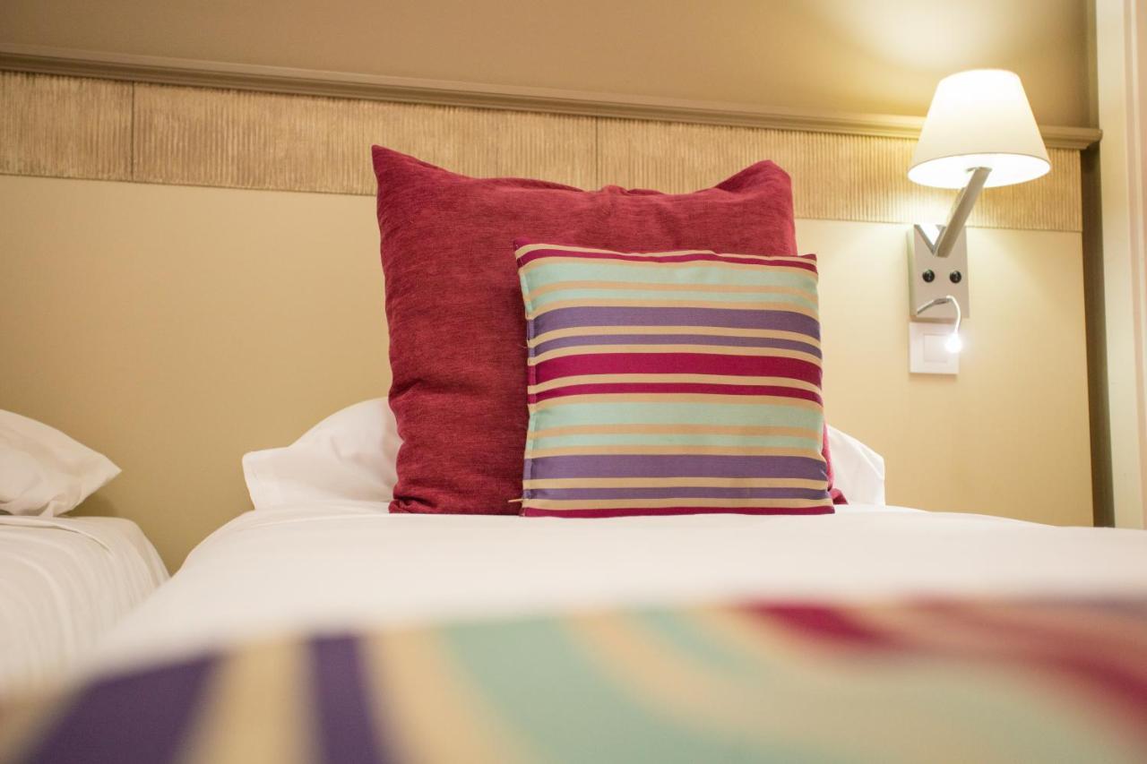 Amadores Aparthotel
