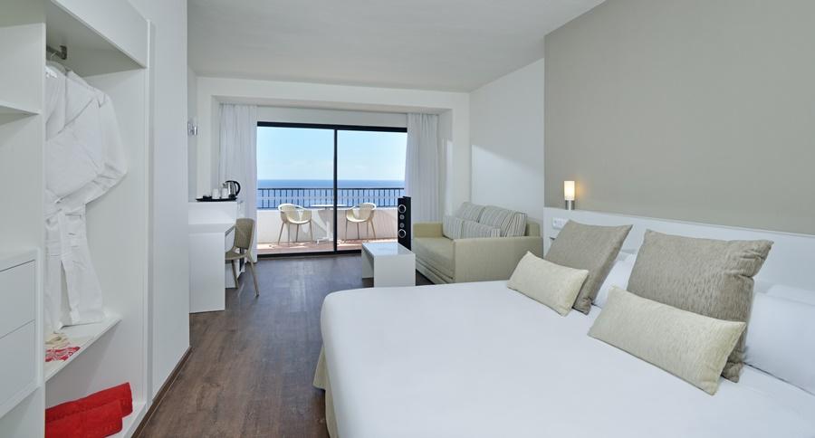 Alua Hotel 4*