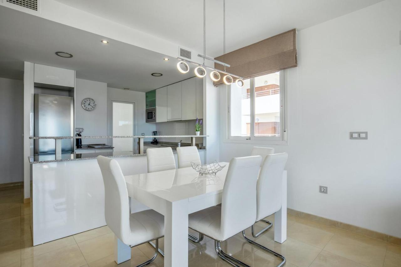 Spacious In With Sea View Apartamento