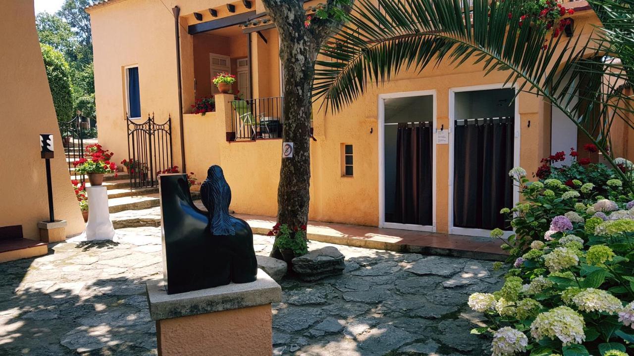 Casa Con Jardín A 25 Metros De La Playa. La T. * Palamós