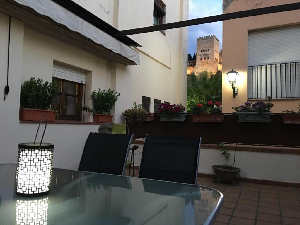 Un Vergel Al Pie De La Alhambra. Enjoy It Now!! Apartment Granada