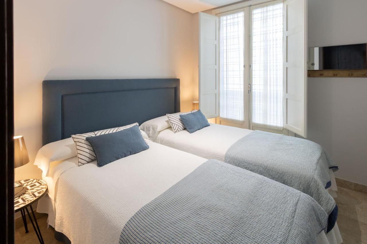 Alkazar Gardens Old Town 6 Pax Apartment