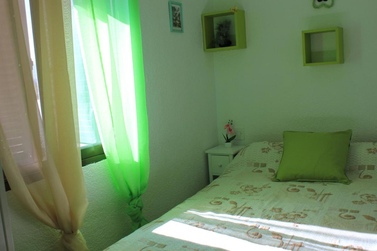 Oasis Park Apartment *