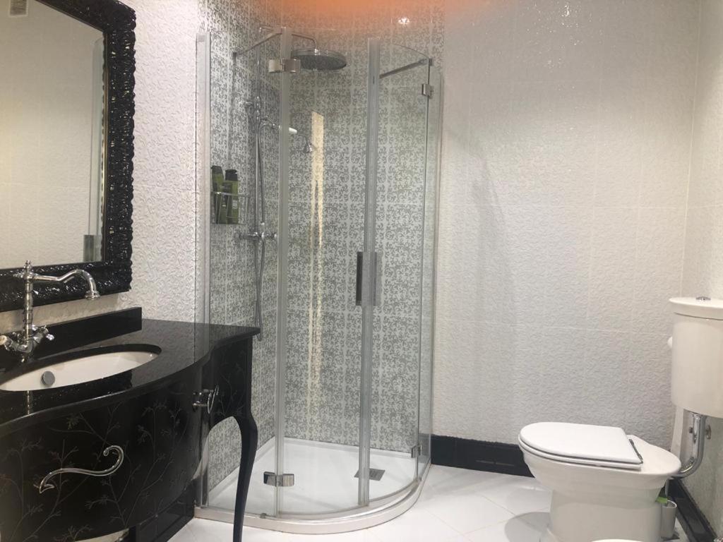 Apartment Luxurious In With Private Swimming Pool&garden *