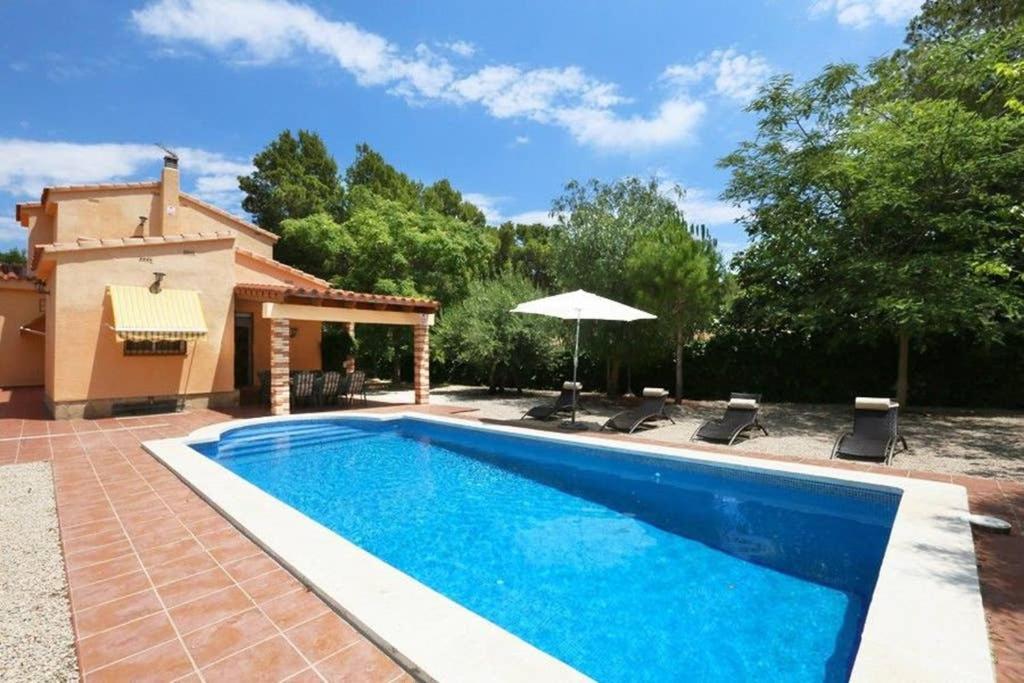 Ame447 Con Piscina Privada 9x5m Y Jardin Vallado Villa *