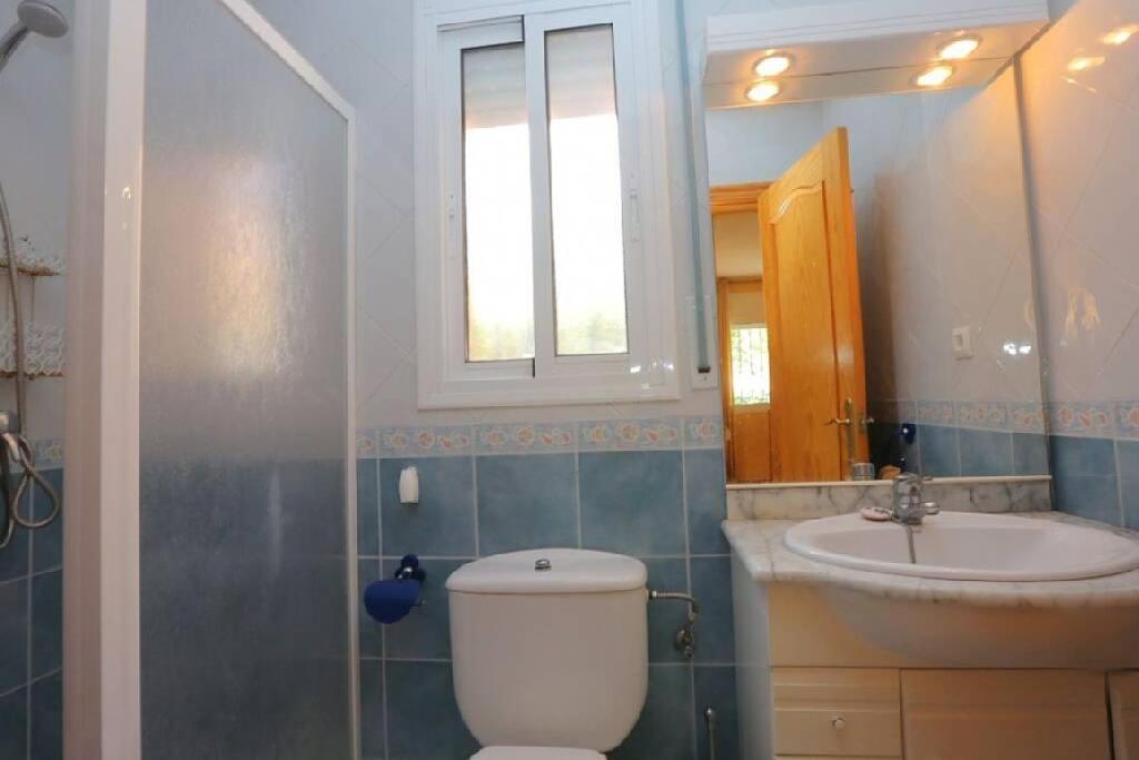 Ame447 Con Piscina Privada 9x5m Y Jardin Vallado Villa