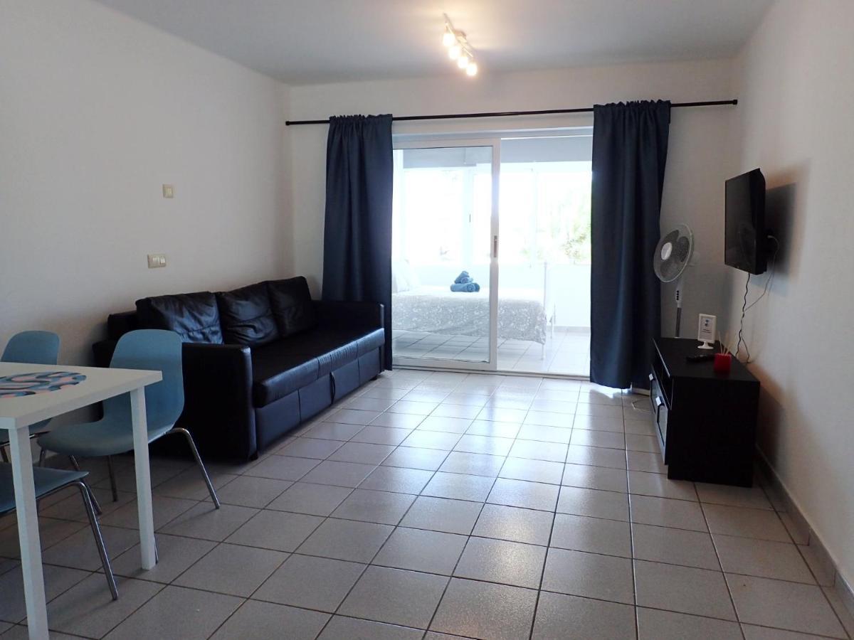 Apartment En Playa Roca Primer Linea De Mar