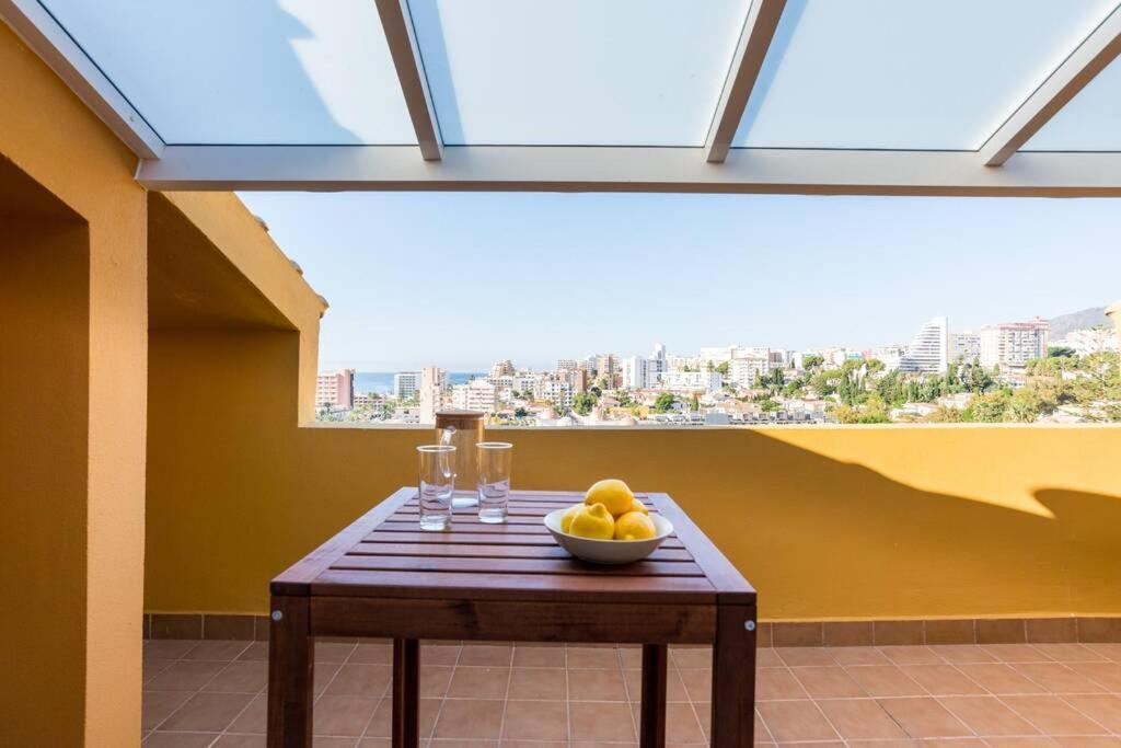 Sol - Increíble ático En Junto A Puerto Marina Con Piscina&garaje * Benalmádena