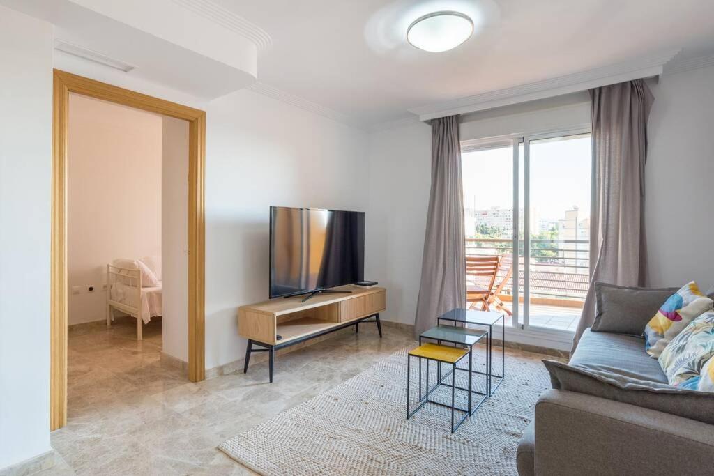 Apartamento Sol - Increíble ático En Junto A Puerto Marina Con Piscina&garaje Benalmádena