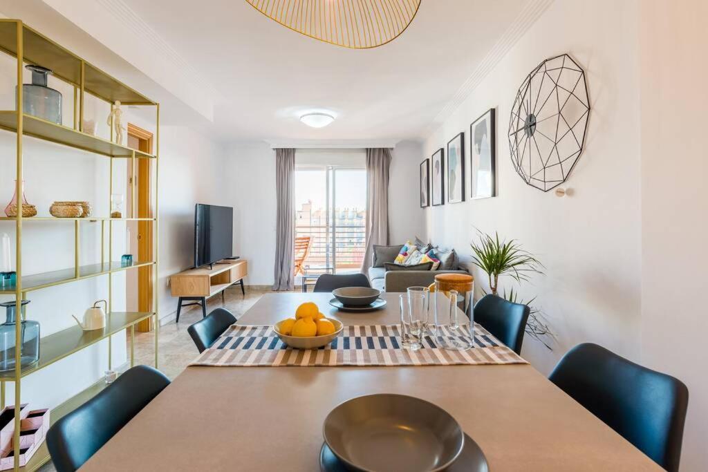 Apartamento Sol - Increíble ático En Junto A Puerto Marina Con Piscina&garaje *