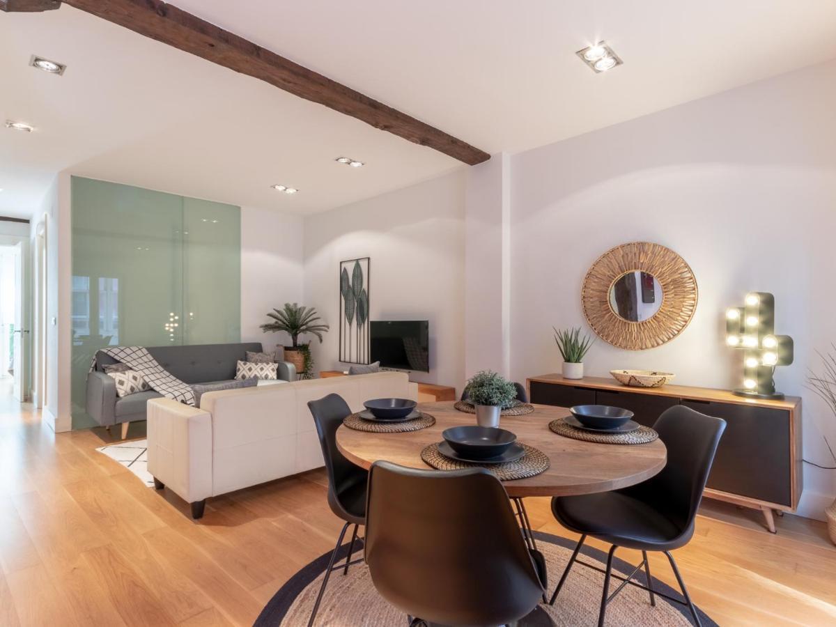 Apartment Hall Vi By Aston Bilbao