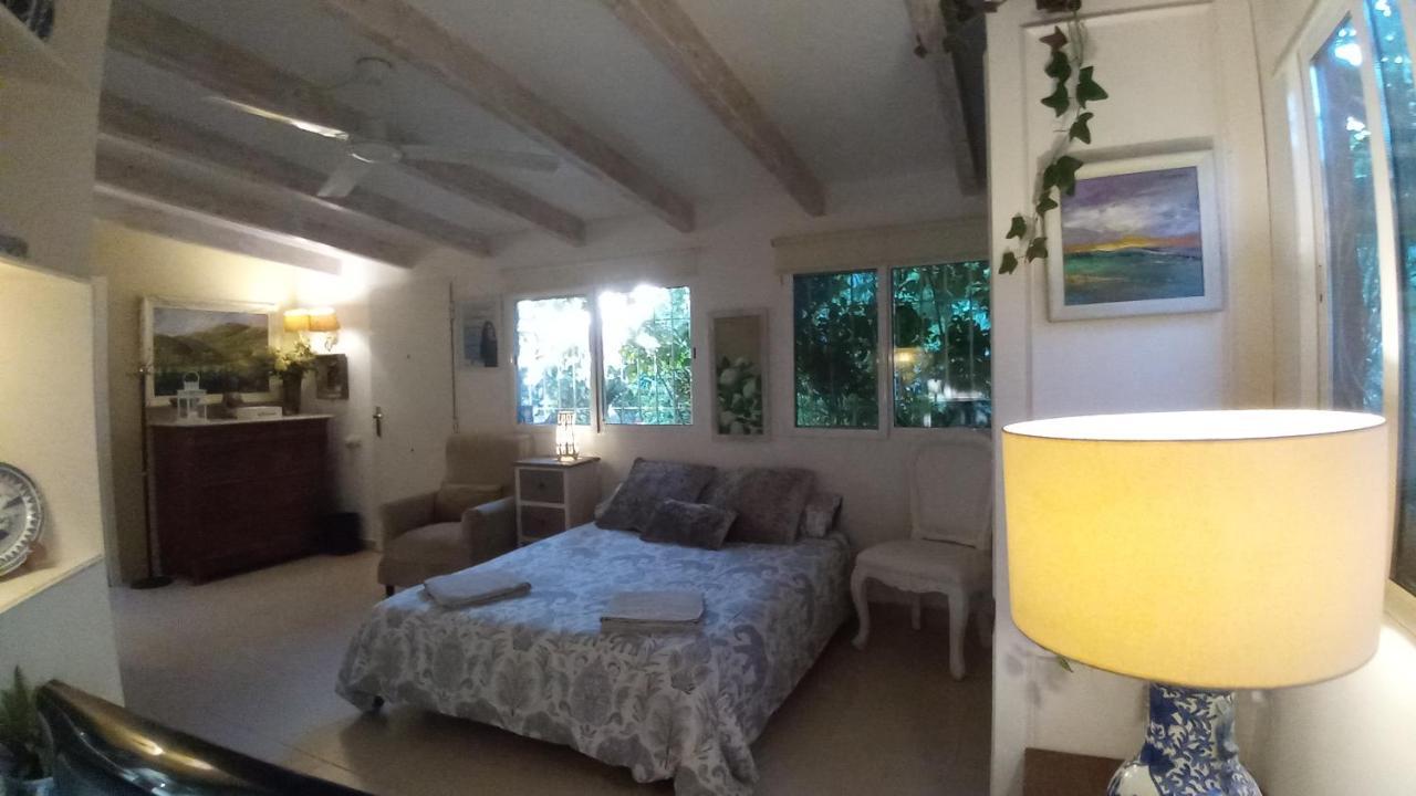 Casa Con Jardin Frente Playa De *