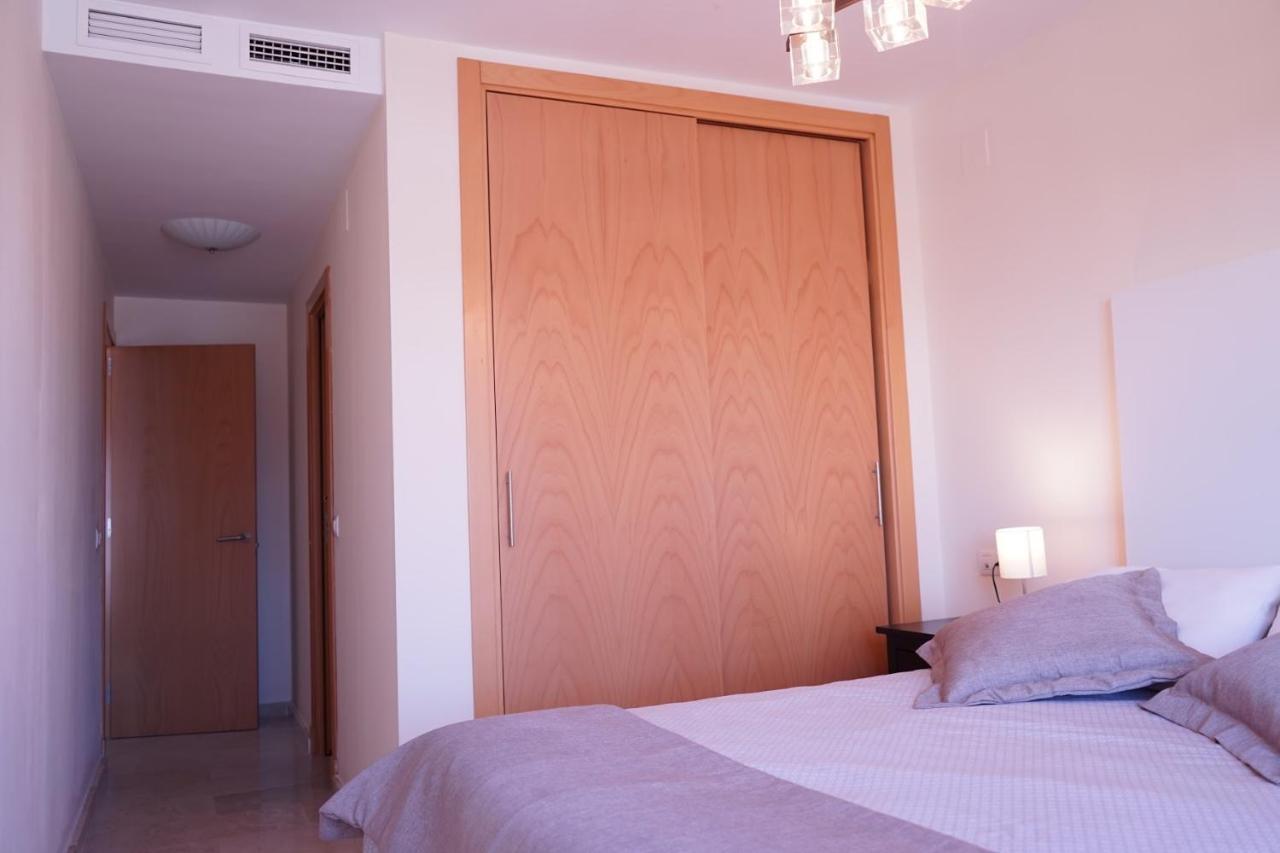 Sunny Place 2 Bedrooms, 8 Min From The Beach Apartamento