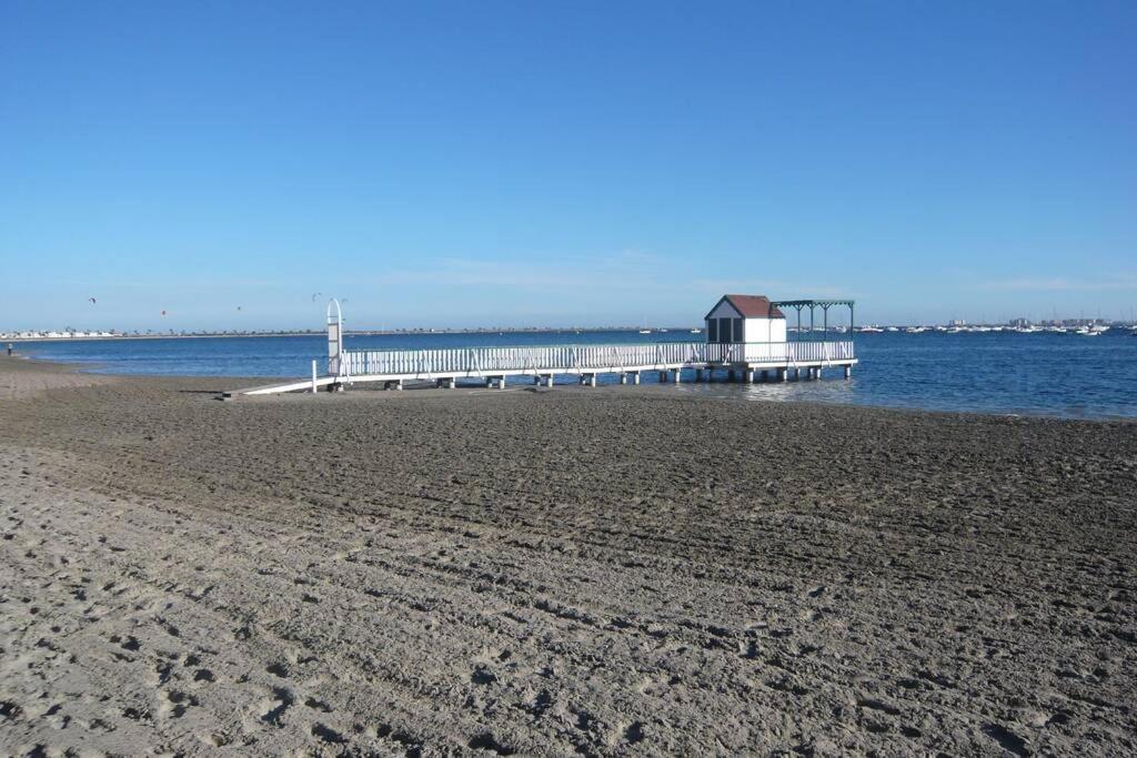 Piso En Primera Linea Con Wifi Y Vistas Al Mar