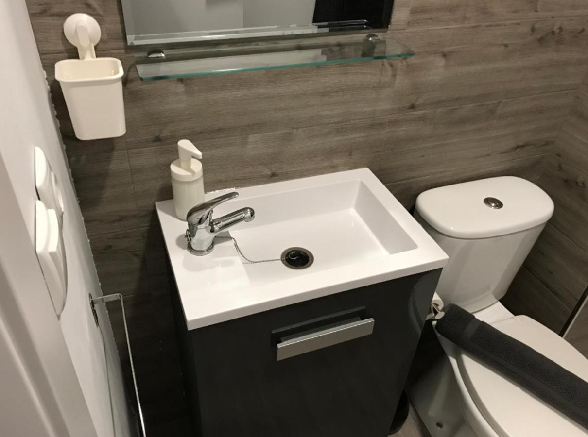 Pequeno Con Mini Piscina - No Climatizada Apartment Valencia