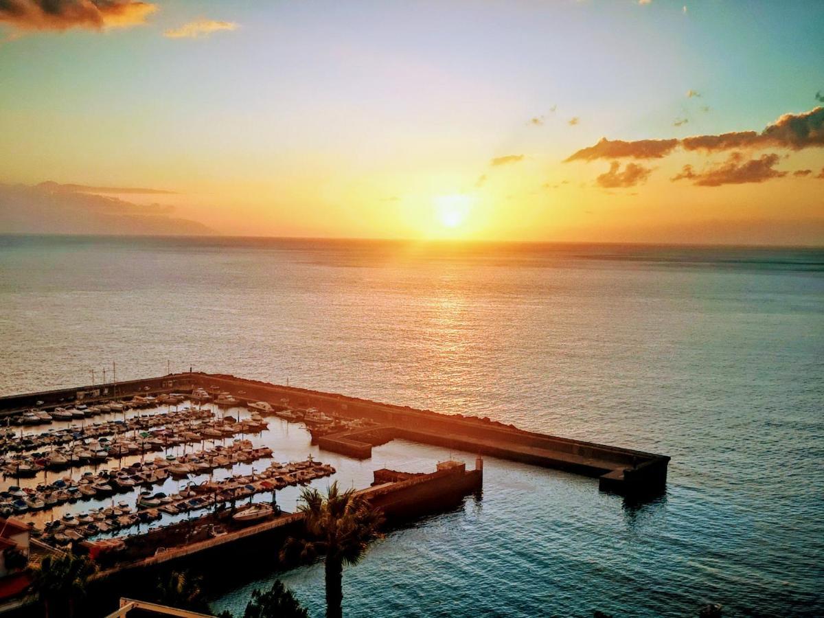 Magnificent Apt. With Sea View, Cliff & Marina *