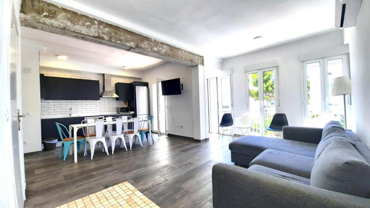 Espectacular Con Vistas Al Mar De 140m2 F5 1d * Gandia