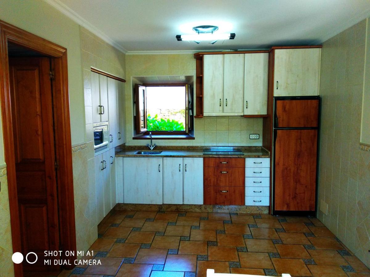 Casa Amplia Con Jardin Y Aparcamiento G-100147 * Ajo
