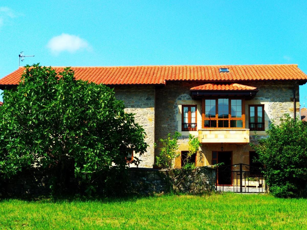 Casa Amplia Con Jardin Y Aparcamiento G-100147