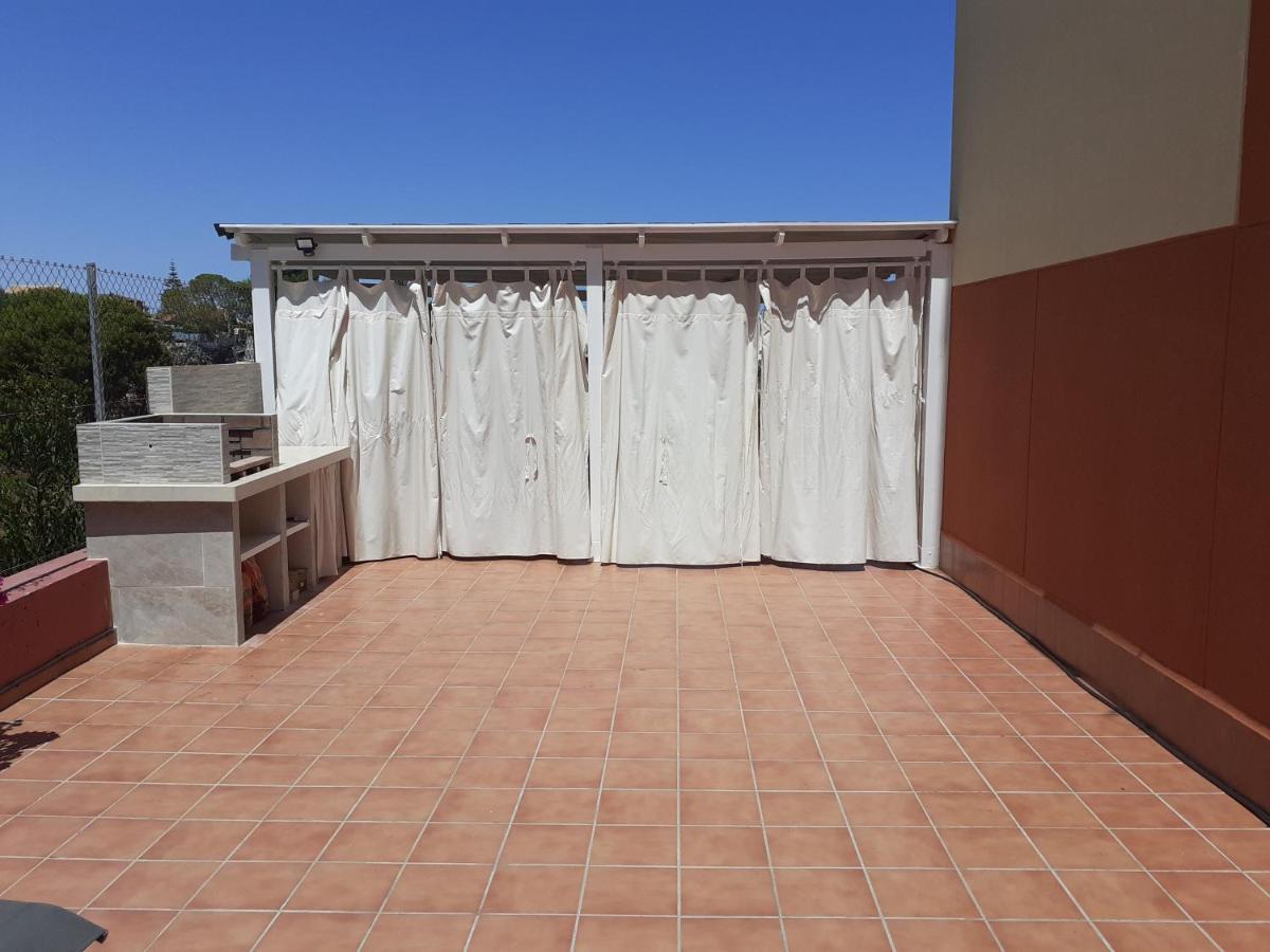 3 Bdr House Near La Zenia Private Lounge Terraces, Fire Places, Bbq, Kitchen, Parking Сasa de vacaciones *