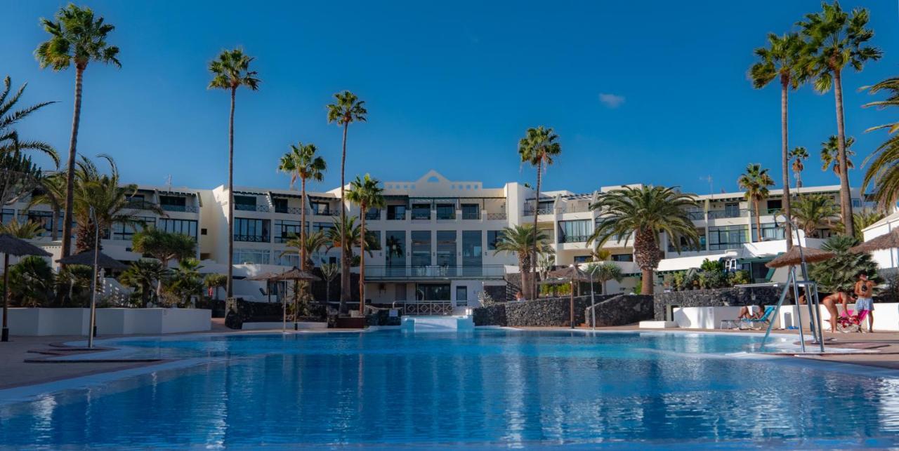Apartment En Playa Roca Primer Linea De Mar Costa Teguise