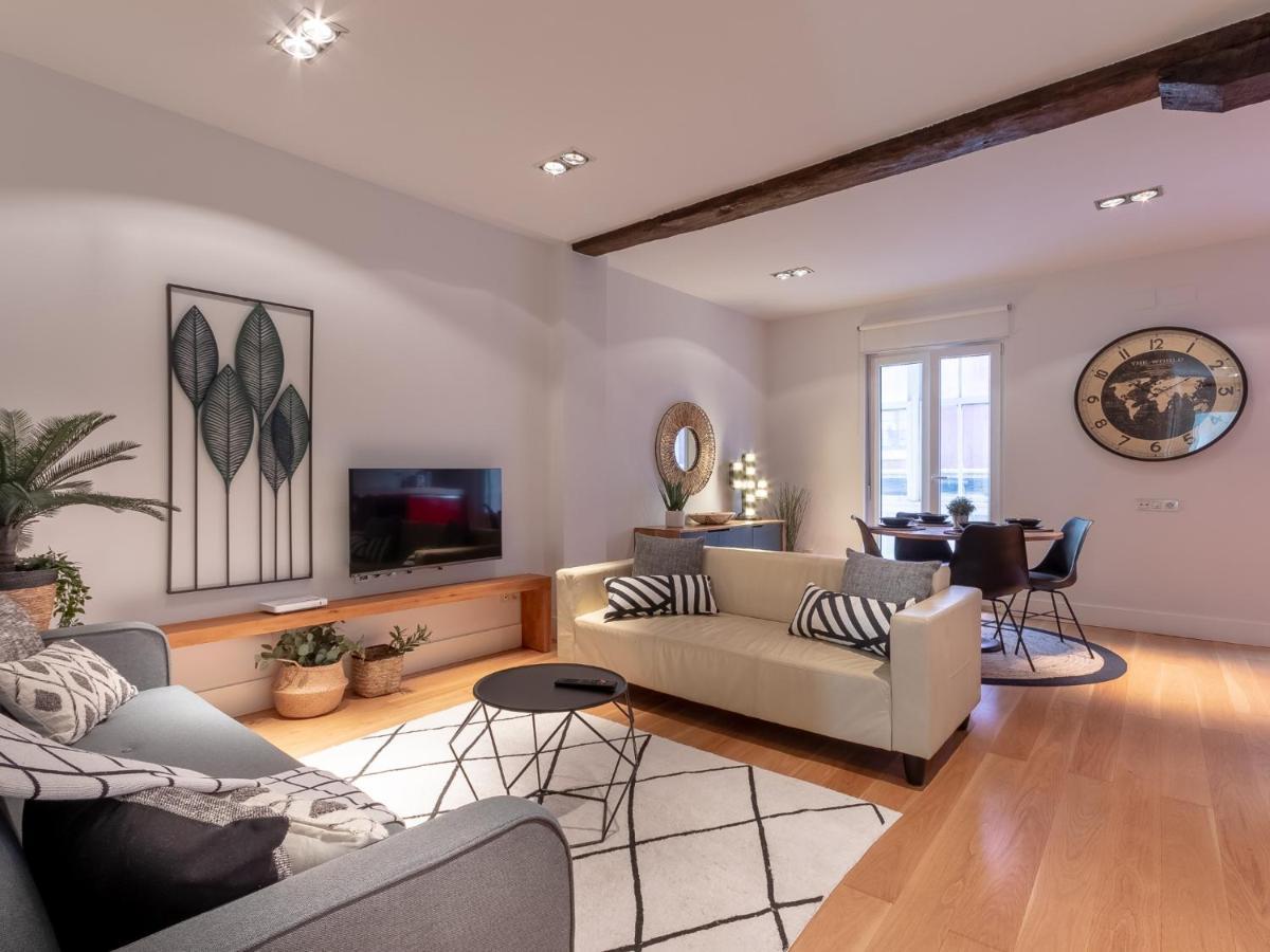 Apartment Hall Vi By Aston