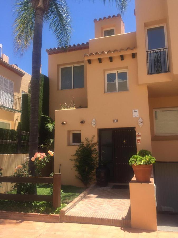 Condes De Iza Nueva Andalucia Holiday home *