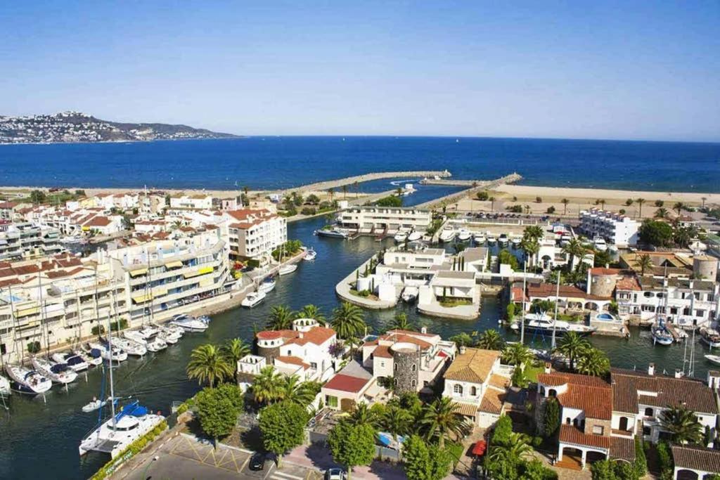 Magnifique Logement Apartment Roses