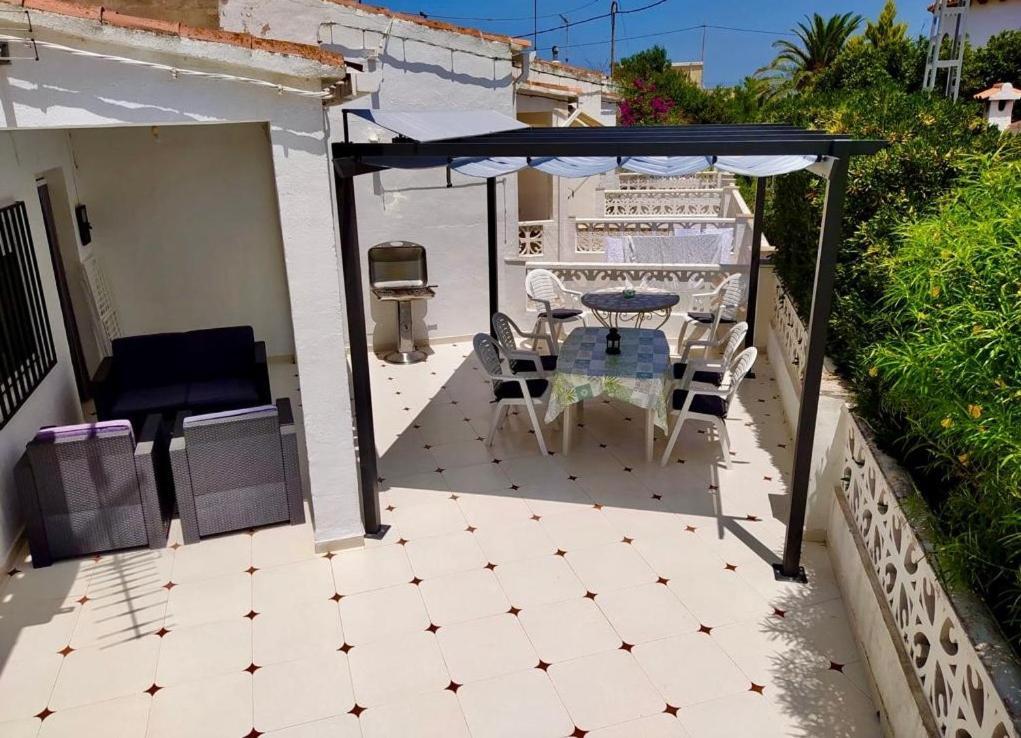 Adosado De 140m2 Con Terraza A 50 M De La Playa Holiday home *